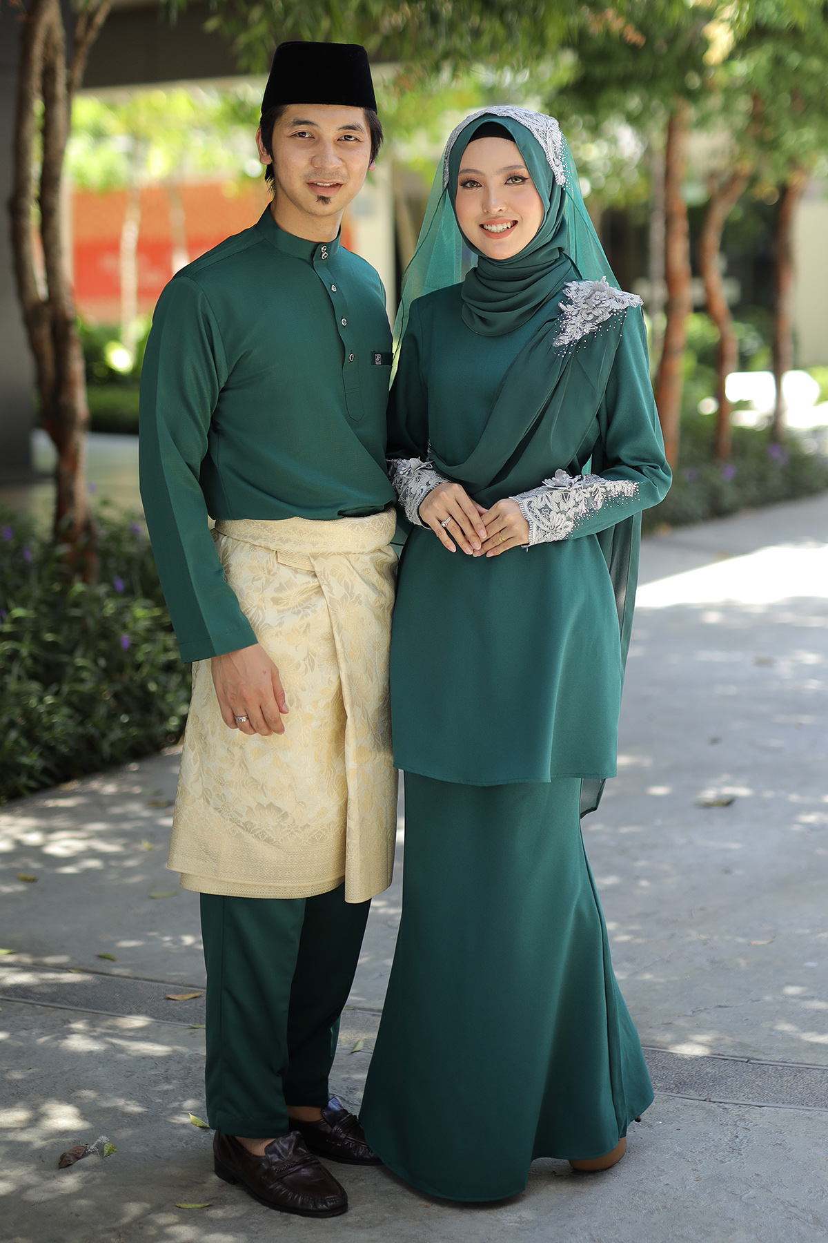 baju tunang emerald green