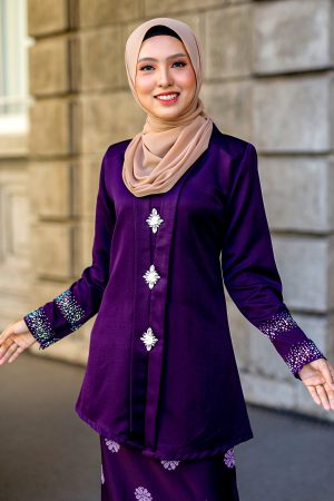 Kebaya Sareema Dark Purple