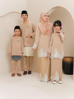 SET FAMILY UMAIRA NUDE